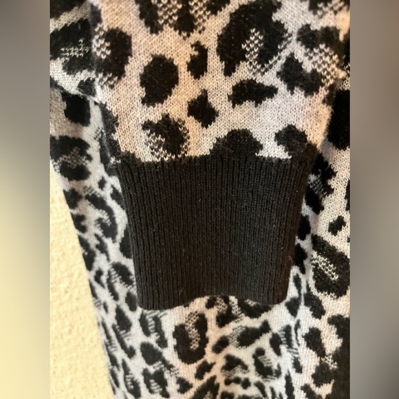ANN Taylor Wool Blend Animal Print Cardigan Small - Picture 3 of 5